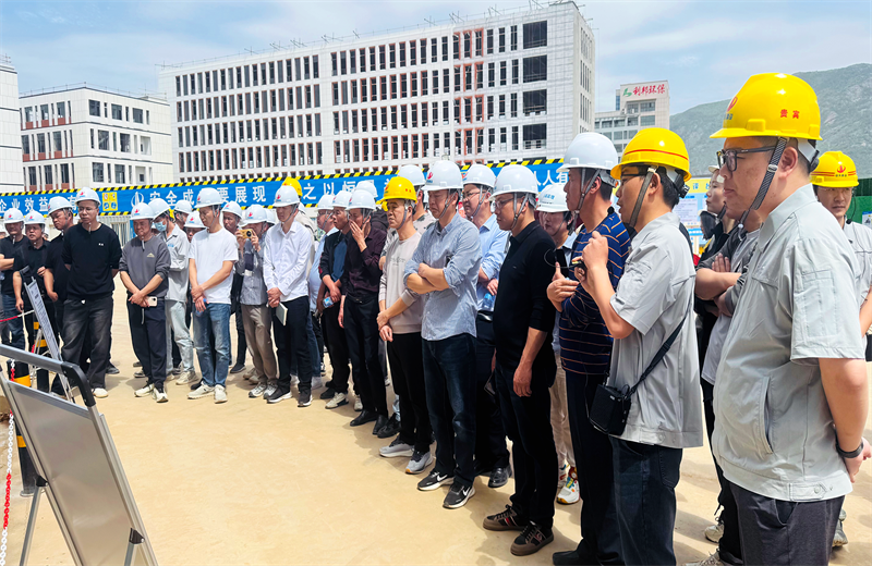 2025年4月17日，由莆田市涵江区住房和城乡建设局主办、EBpay三建承办的钢筋安装工程质量防控现场交流会在联东U谷·涵江海峡智造产业谷一期成功召开。